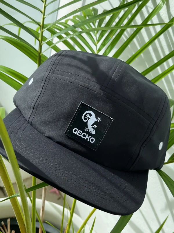 Black 5 Panel Hat x Gecko